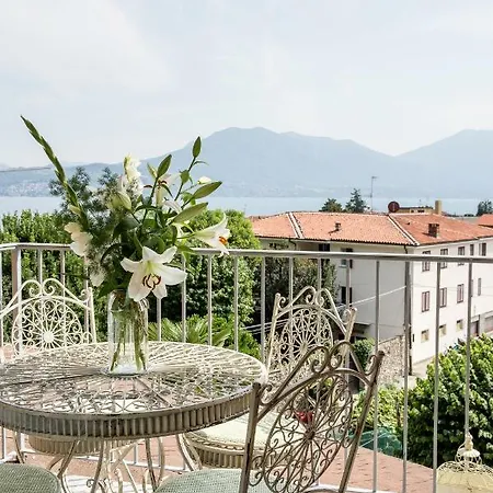 Residenza La Zagara 아파트